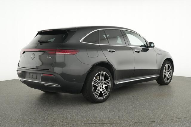 Mercedes-Benz EQC 400 4-MATIC Business Solution 80 kWh | Schuifdak | Burmester® | Distronic | 360° Camera | Sfeerverlichting | Alarm | Memory | Inclusief 24 maanden Mercedes-Benz Certified garantie voor Europa.