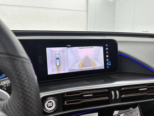 Mercedes-Benz EQC 400 4MATIC AMG Line 80 kWh | Schuifdak | Trekhaak | Distronic | Memory | Alarm | Car Play | Head Up Display | Inclusief 24 maanden Mercedes-Benz Certified garantie voor Europa.