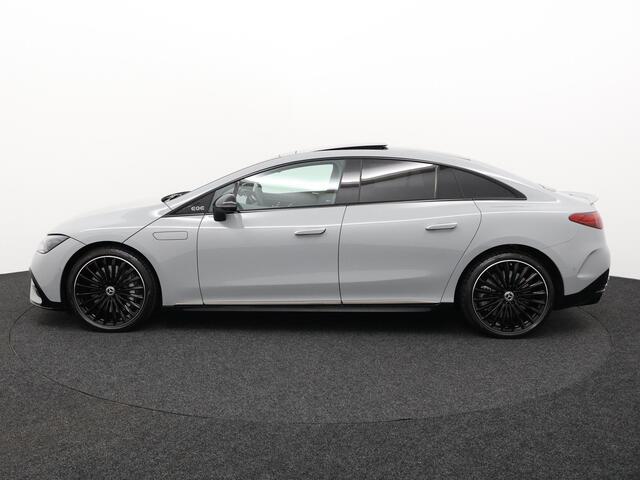 Mercedes-Benz EQE 500 4MATIC AMG Line | Premium Plus | Night Pakket | Rijassistentiepakket Plus | Panoramadak | HYPERSCREEN | AIRMATIC Luchtvering | Achterasbesturing | Head-up Display | Burmester 3D Surround | Multicountourstoelen met Massage | Stuurverwarming | 17% bijte