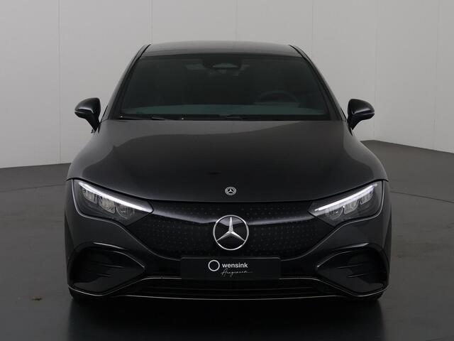 Mercedes-Benz EQE 300 Sport Edition AMG | AMG Pakket | Burmester | Panoramadak | Stuurverwarming | Elektrische stoelen met Memory | Trekhaak | Sfeerverlichting | Zitkenematica | Night Pakket |