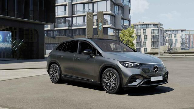 Mercedes-Benz EQE SUV 300 AMG Line 91 kWh | Nieuwprijs 106.261 euro | Panoramadak | Massage | Digital light | Meesturende achteras |