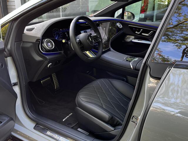 Mercedes-Benz EQE 500 4MATIC AMG Line | Premium Plus | Night Pakket | Rijassistentiepakket Plus | Panoramadak | HYPERSCREEN | 360° Camera | Achterasbesturing | AIRMATIC Luchtvering | Burmester 3D Surround | Head-up Display | DIGITAL LIGHT | Elektrisch Verstelbare Stoelen +