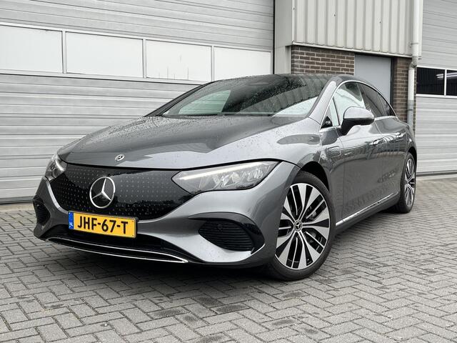 Mercedes-Benz EQE 300 Business Edition | Panoramadak | Plus Pakket | DISTRONIC Afstandsassistent | Dodehoekassistent | Donkergetint Glas Achter | Apple CarPlay | Android Auto | Elektrisch Verstelbare Stoelen + Memory | Stoelverwarming | Sfeerverlichting | Elektrisch Inklap