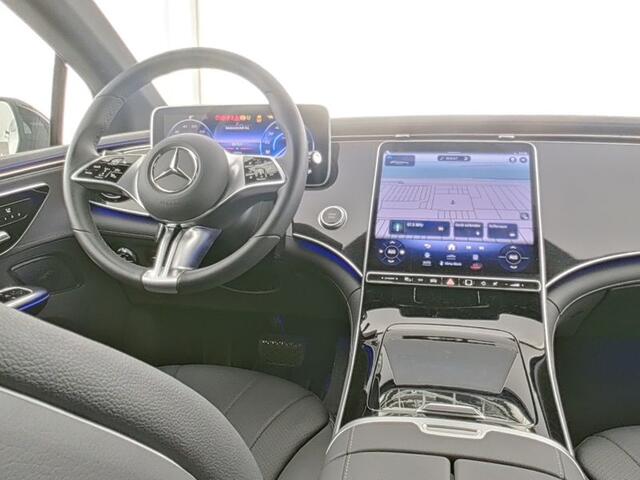 Mercedes-Benz EQE 300 AMG AMG Line | Night Pakket | Distronic | Memory Voorstoelen | Dodehoek Assist | Achteruitrijcamera.