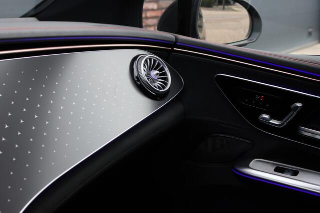 Mercedes-Benz EQE 300 AMG Line 90 kWh | Airmatic | Distronic | Panoramadak | Warmtepomp | Memory | Keyless Go | Camera | Dodehoekassistent | High Perf. LED |