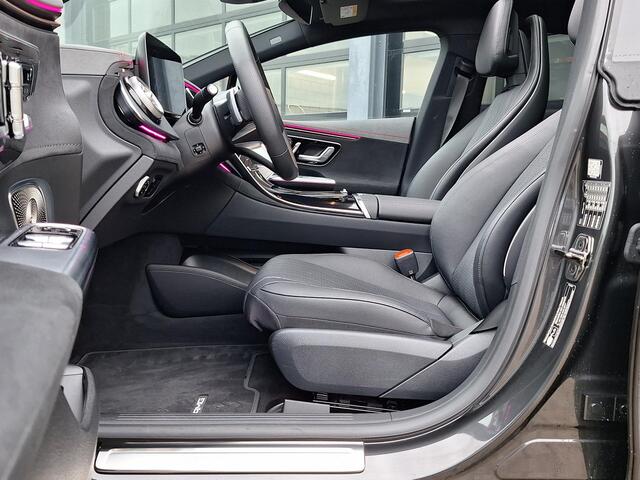Mercedes-Benz EQE 300 | Panoramadak | Luchtvering | AMG Night | Head-up Display | 360° Camera | Sfeerverlichting | Burmester® 3D | Rijassistentiepakket Plus | Memorystoelen Verwarmd | Sfeerverlichting | Apple & Android Carplay