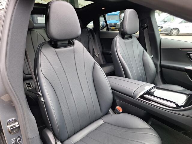 Mercedes-Benz EQE 300 Business Edition 89 kWh | Panoramadak | Achteruitrijcamera | Sfeerverlichting | Stoelverwarming