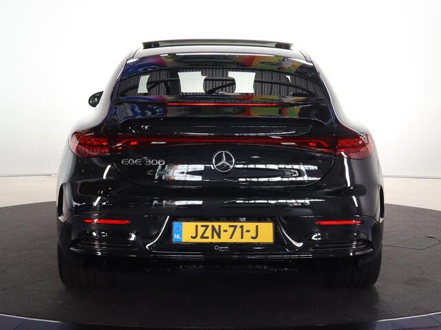 Mercedes-Benz EQE 300 Business Solution AMG 90 kWh | Panoramisch schuifdak | Burmester | AIRMATIC | MBUX augmented reality | Premium Pakket | Akoestisch comfortpakket |