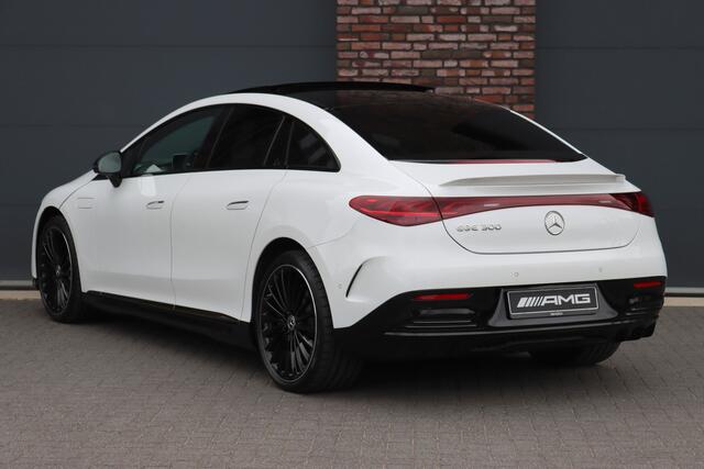 Mercedes-Benz EQE 300 Star Edition AMG 90 kWh | Luchtvering | Achterasbesturing | Distronic+ | Panoramadak | Burmester | Digital Light | Verwarmd Stuurwiel | Trekhaak | Keyless Go |