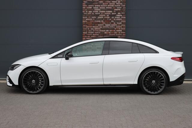 Mercedes-Benz EQE 300 Star Edition AMG 90 kWh | Luchtvering | Achterasbesturing | Distronic+ | Panoramadak | Burmester | Digital Light | Verwarmd Stuurwiel | Trekhaak | Keyless Go |