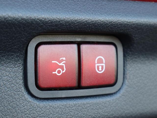 Mercedes-Benz EQE 300 Business Solution AMG 90 kWh l Panoramadak l Dodehoeklassistant l Memory l Burmester