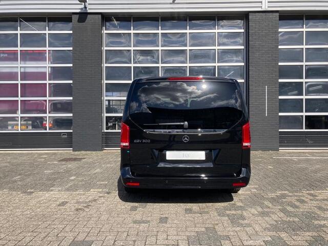 Mercedes-Benz EQV 300 L3 Avantgarde 90 kWh TAXI KLAAR | Automaat | Navigatie | Lederen bekleding | Airmatic | Dubbele elektrische schuifdeur | Led verlichting | Cruise control | 18'' Lichtmetalen velgen |