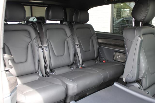 Mercedes-Benz EQV 300 L2 / AMG / New Model / Luchtvering / 7-Persoons / Burmester / Electr Stoelen / Vol Opties / NIEUW!!