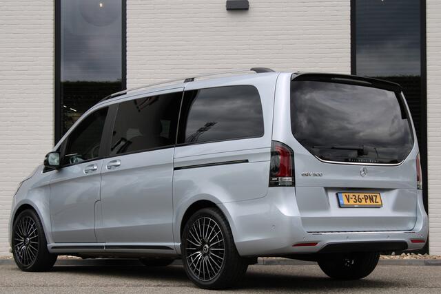 Mercedes-Benz EQV 300 L2 / AMG / Luchtvering / Dubbele Cabine / Black Edition / 360 Camera / Vol Opties / NIEUWSTAAT