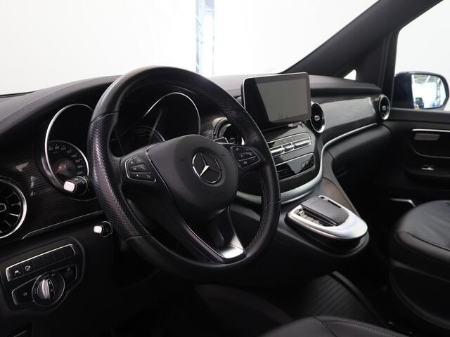 Mercedes-Benz EQV 300 L2 | 7 PERSOONS | BUSINESS SOLUTION LIMITED | SOH 93,6% | PANORAMADAK | BURMESTER | 360 CAMERA | ADAPTIEVE CRUISE CONTROL | LEDEREN BEKLEDING | STOELVERWARMING | CARPLAY EN ANDROID AUTO | NAVIGATIE | CERTIFIED