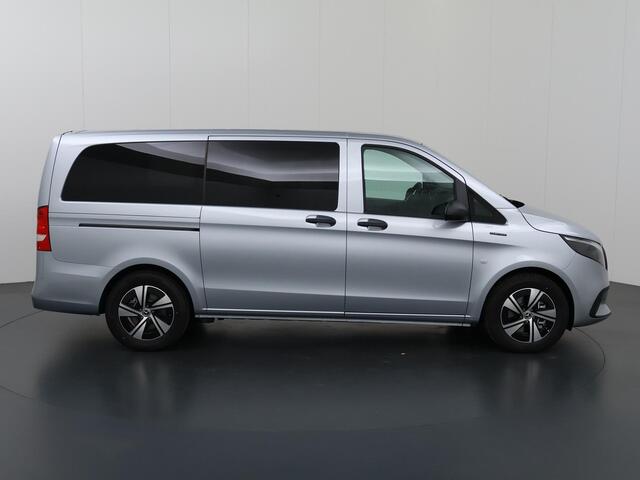 Mercedes-Benz EVITO TOURER 129 L2 PRO 90kWh | 8-PERSOONS | Snelladen 110 KWh | Achteruitrijcamera | Parkeerpakket | Comfortbestuurdersstoel | Dodehoekassistent | 8 Zitplaatsen | 360KM Range | KORTING ¤25.900,- !!!