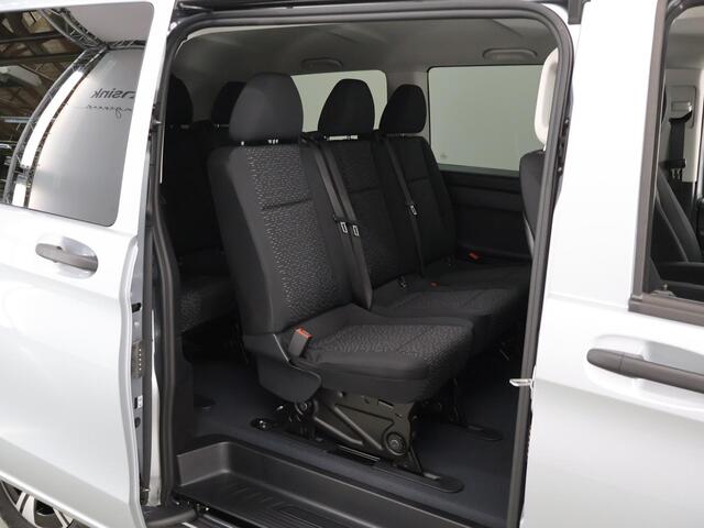 Mercedes-Benz EVITO TOURER 129 L2 PRO 90kWh | 8-PERSOONS | Snelladen 110 KWh | Achteruitrijcamera | Parkeerpakket | Comfortbestuurdersstoel | Dodehoekassistent | 8 Zitplaatsen | 360KM Range | KORTING ¤25.900,- !!!