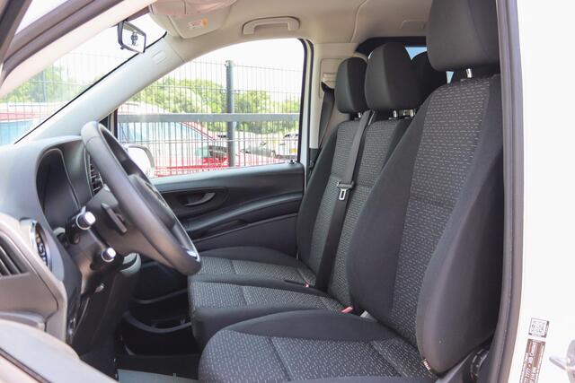 Mercedes-Benz EVITO TOURER PRO L2 90 kWh 9-Persoons, DAB, Cruise Control, Stoelverwarming, SOH 97,77%