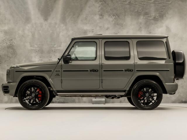 Mercedes-Benz G-KLASSE 63 AMG 585Pk (SCHUIFDAK, ALCANTARA HEMEL, APPLE CARPLAY, BURMESTER, MASSAGE, CARBON INTERIEUR, STOELKOELING/VERWARMING, ADAPTIVE CRUISE, 360 CAMERA, SFEERVERLICHTING, TREKHAAK, NIEUWSTAAT)