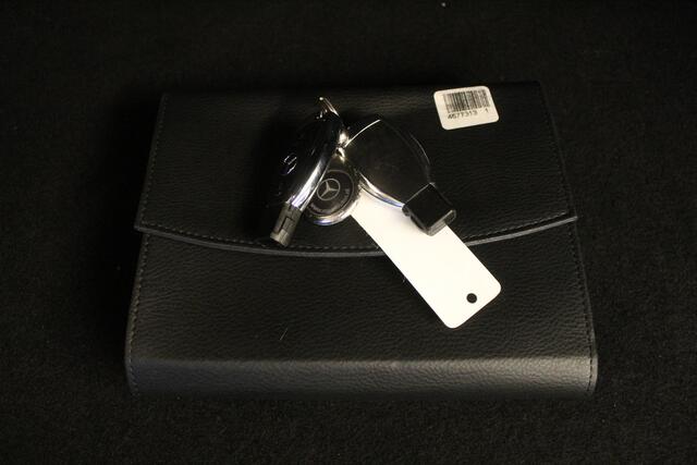 Mercedes-Benz GLA-KLASSE 180 Premium Plus AMG line/Panorama dak/Automaat/LED koplampen/Navigatie/Bluetooth.