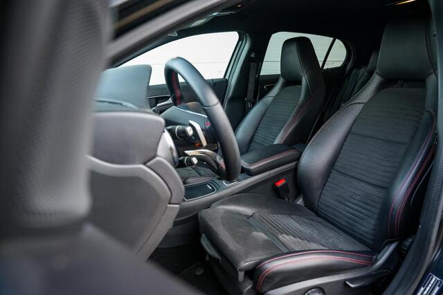 Mercedes-Benz GLA-KLASSE GLA 180 Night pakket Automaat