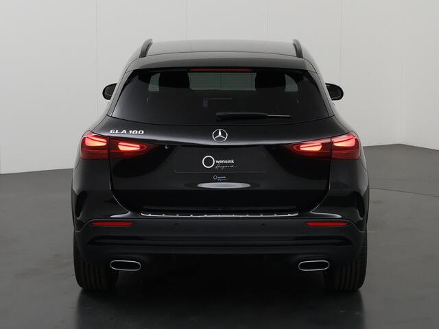 Mercedes-Benz GLA-KLASSE 180 Star Edition AMG Line l Night Pack l 20'' LM Velgen