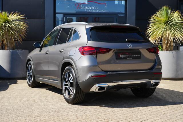 Mercedes-Benz GLA-KLASSE 200 Star Edition 164pk Stoelverwarming/Trekhaak/Camera