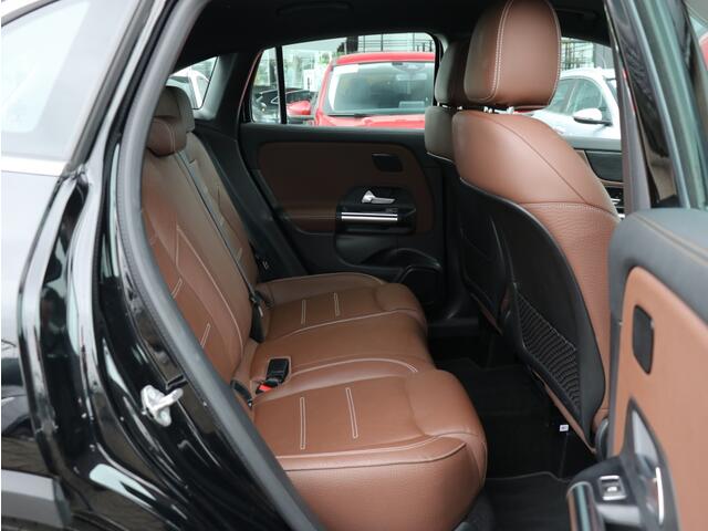Mercedes-Benz GLA-KLASSE 250 e Progressive I Widescreen I Leder I Keyless