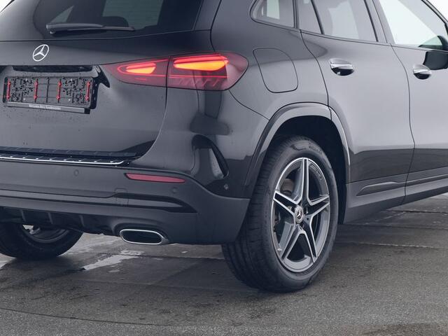 Mercedes-Benz GLA-KLASSE 250 e AMG Face Lift Plug-In Hybride Edition AMG Line | Panorama Schuif-Kanteldak | Night Pakket | Stuur en Stoelverwarming. Inclusief 24 maanden MB Certified garantie voor Europa.