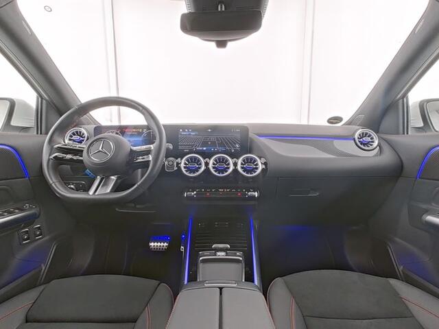 Mercedes-Benz GLA-KLASSE 250 e AMG Face Lift Plug-In Hybride AMG Line Advanced Plus | Panorama Schuif-Kanteldak | Dodehoek Assist | Stuur en Stoelverwarming. Inclusief 24 maanden MB Certified garantie voor Europa.