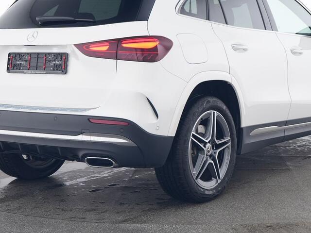 Mercedes-Benz GLA-KLASSE 250 e AMG Face Lift Plug-In Hybride AMG Line Advanced Plus | Panorama Schuif-Kanteldak | Dodehoek Assist | Stuur en Stoelverwarming. Inclusief 24 maanden MB Certified garantie voor Europa.