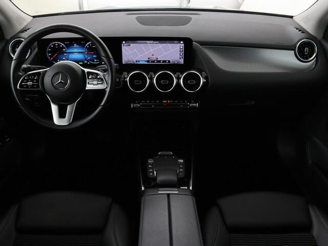 Mercedes-Benz GLA-KLASSE 250e Style | Stoelverwarming | Camera | Cruise control | Carplay | Widescreen | LMV 18 inch | Half leder | DAB+
