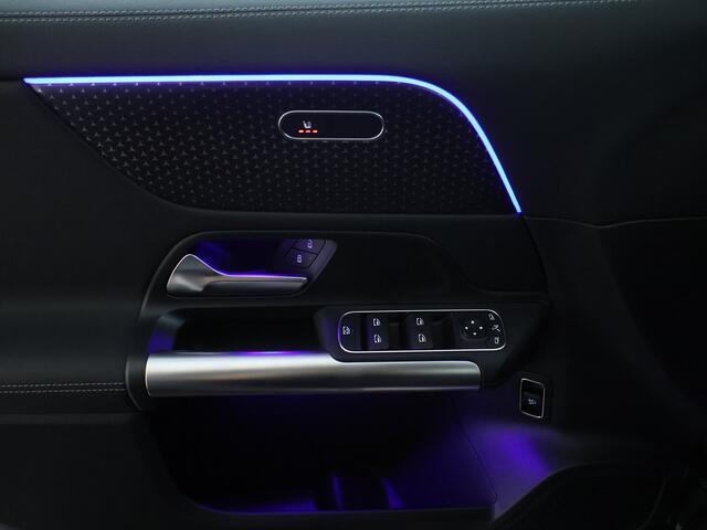 Mercedes-Benz GLA-KLASSE 180 Business Solution Luxury | Trekhaak | Parkeerpakket met achteruitrijcamera | Keyless-Go comfortpakket | EASY PACK achterklep | GUARD 360 ° Vehicle protection Plus | USB-pakket plus | Stoelverwarming voor |