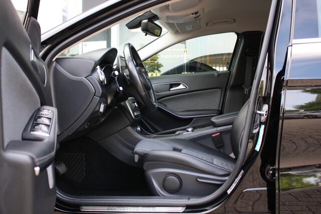 Mercedes-Benz GLA-KLASSE 180 | Navigatie | Stoelverwarming | Parkeersensoren |