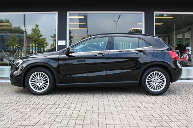Mercedes-Benz GLA-KLASSE 180 | Navigatie | Stoelverwarming | Parkeersensoren |