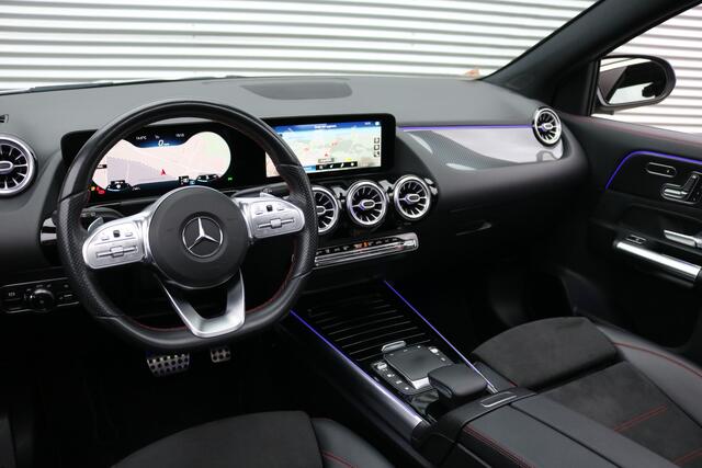Mercedes-Benz GLA-KLASSE 200 AMG Pakket (Panoramadak Sportleder/Memory Widescreen M-Bux Multibeam PrivacyGlass 19InchAMG)