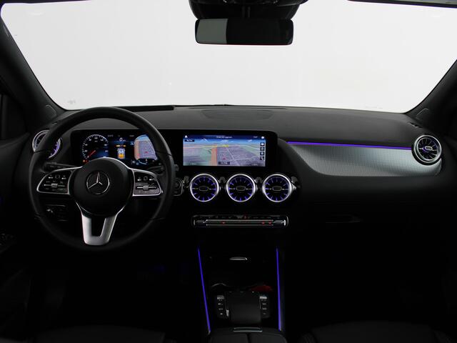 Mercedes-Benz GLA-KLASSE 250 4MATIC Progressive | Panoramadak | Head-up Display | Widescreen | Multibeam LED | 360 graden camera | Ambient Light |