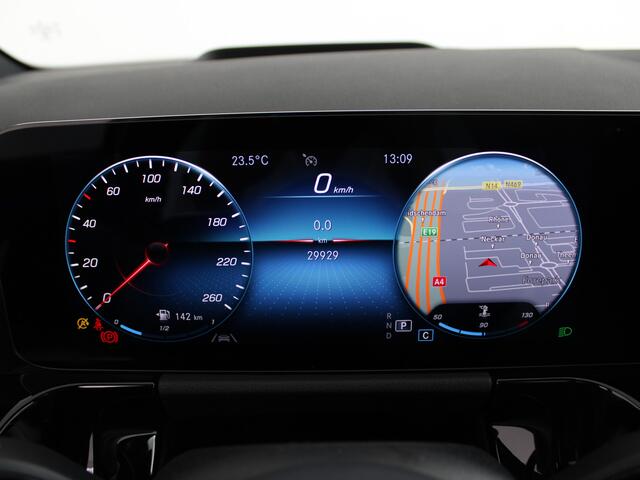 Mercedes-Benz GLA-KLASSE 250 4MATIC Progressive | Panoramadak | Head-up Display | Widescreen | Multibeam LED | 360 graden camera | Ambient Light |
