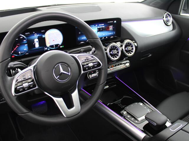 Mercedes-Benz GLA-KLASSE 250 4MATIC Progressive | Panoramadak | Head-up Display | Widescreen | Multibeam LED | 360 graden camera | Ambient Light |