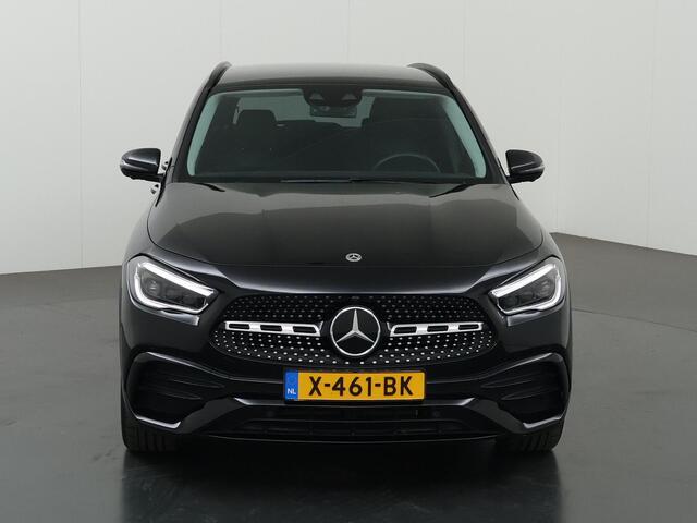 Mercedes-Benz GLA-KLASSE 250 e AMG Line | Night | Distronic | 360 graden camera | Stoelverwarming |