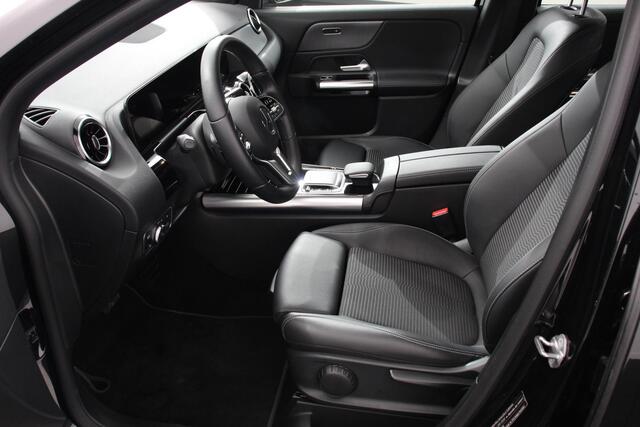 Mercedes-Benz GLA-KLASSE 200 Automaat Progressive Line | Navigatie | Stoelverwarming | Park Assist | Parkeersensoren | Camera | Spiegelpakket | LED koplamp High Performance | Elektrische achterklep | Seat-comfort Pack|