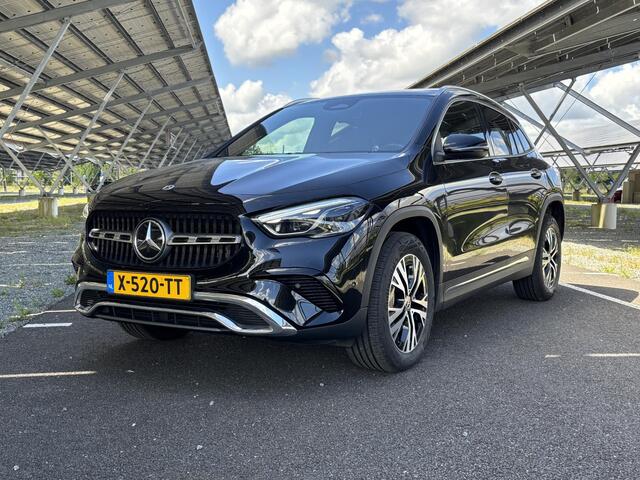 Mercedes-Benz GLA-KLASSE 250 e Luxury Line | Panoramadak | Multibeam LED | Stoelverwarming | Sfeerverlichting |