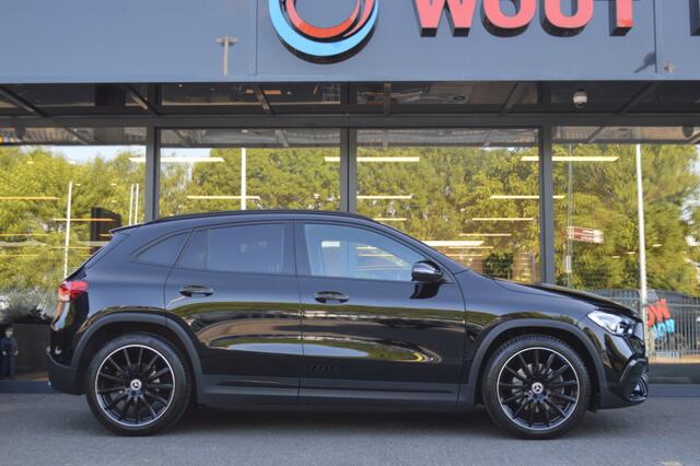 Mercedes-Benz GLA-KLASSE 200 AMG Led Widescreen Sfeer Camera Night Augmented Pdc