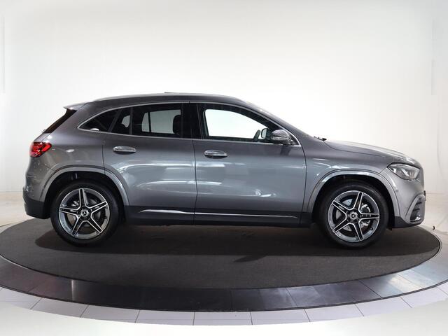 Mercedes-Benz GLA-KLASSE 180 Business Solution AMG | Panoramaschuifdak | Premium Plus | head-up display | Trekhaak