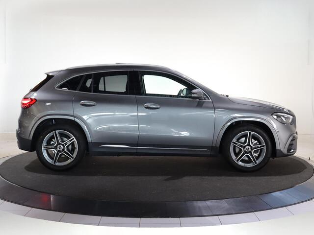 Mercedes-Benz GLA-KLASSE 180 Business Solution AMG | Panoramaschuifdak | Premium Plus | head-up display | Trekhaak