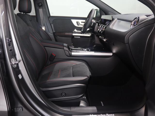 Mercedes-Benz GLA-KLASSE 180 Business Solution AMG | Panoramaschuifdak | Premium Plus | head-up display | Trekhaak