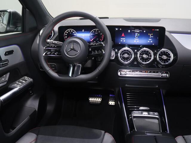 Mercedes-Benz GLA-KLASSE 180 Business Solution AMG | Panoramaschuifdak | Premium Plus | head-up display | Trekhaak