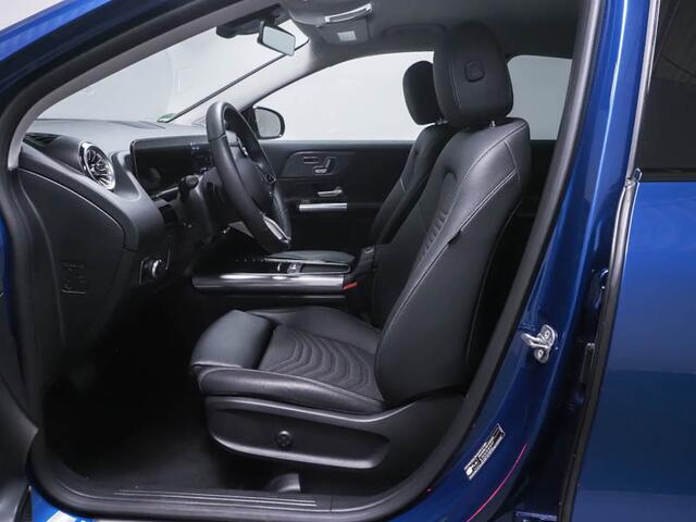 Mercedes-Benz GLA-KLASSE 250 e Face Lift Plug-In Hybride Progressive Line Advanced Plus | Night Pakket | Burmester® | Dodehoek Assist | Voorstoelen Memory | 360°-Camera. Inclusief 24 maanden MB Certified garantie voor Europa.
