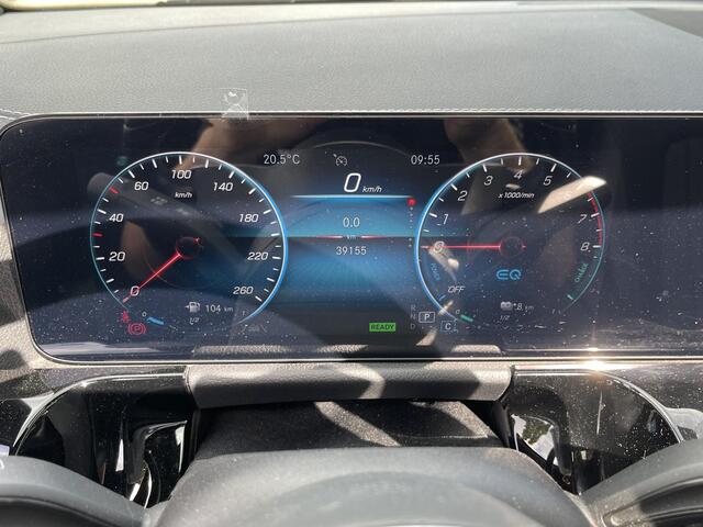 Mercedes-Benz GLA-KLASSE 250 e Progressive 18"/Trekhaak/Matrix LED/Leder + stoelverwarming + koeling/Panoramadak/Dodehoek/Camera/Elektrische klep/Apple Carplay & Android