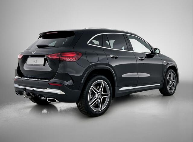 Mercedes-Benz GLA-KLASSE 250 e Business Solution AMG | Trekhaak | Parkeerpakket met achteruitrijcamera | Keyless-Go comfortpakket | EASY PACK achterklep | Stoelverwarming voor | USB-pakket plus | Dodehoekassistent | Sfeerverlichting |